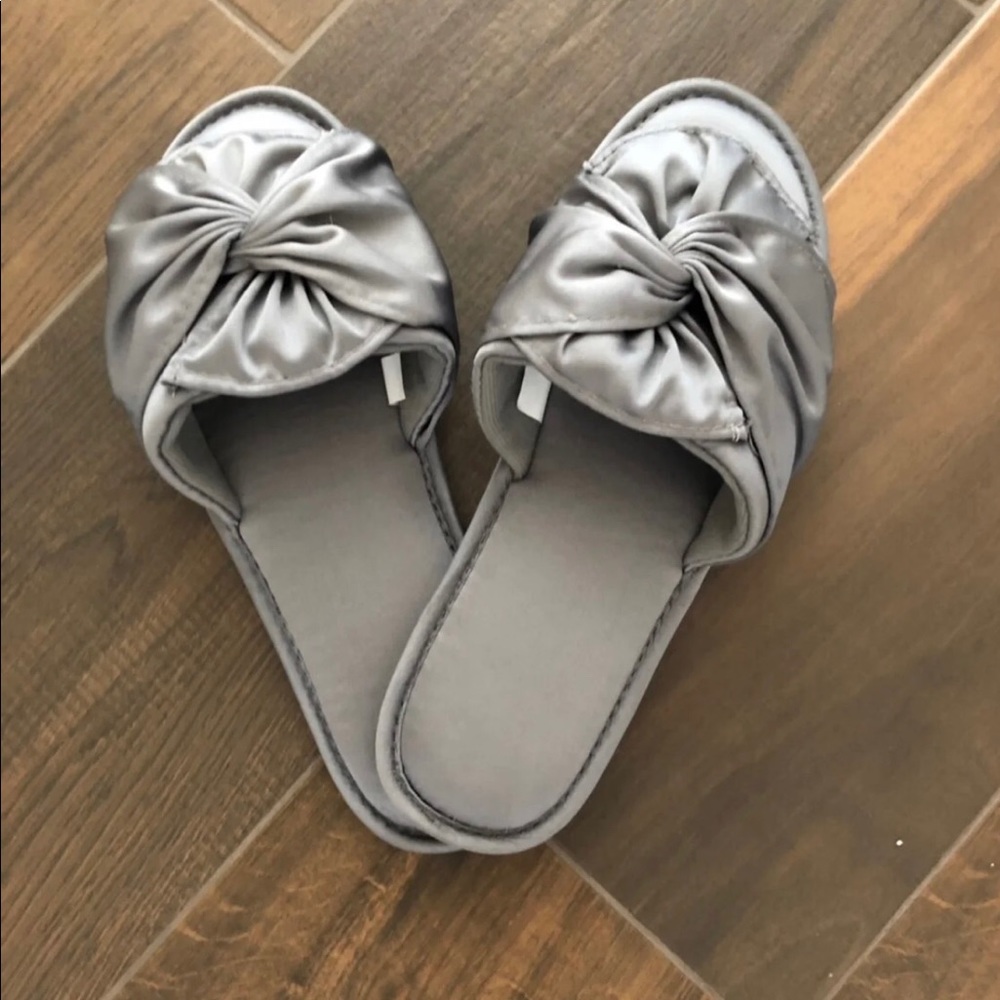 Woman’s slippers
